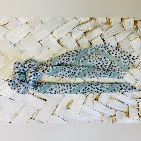 Anthropologie chiffon hair ties and hard headbands - Picture 2 of 5